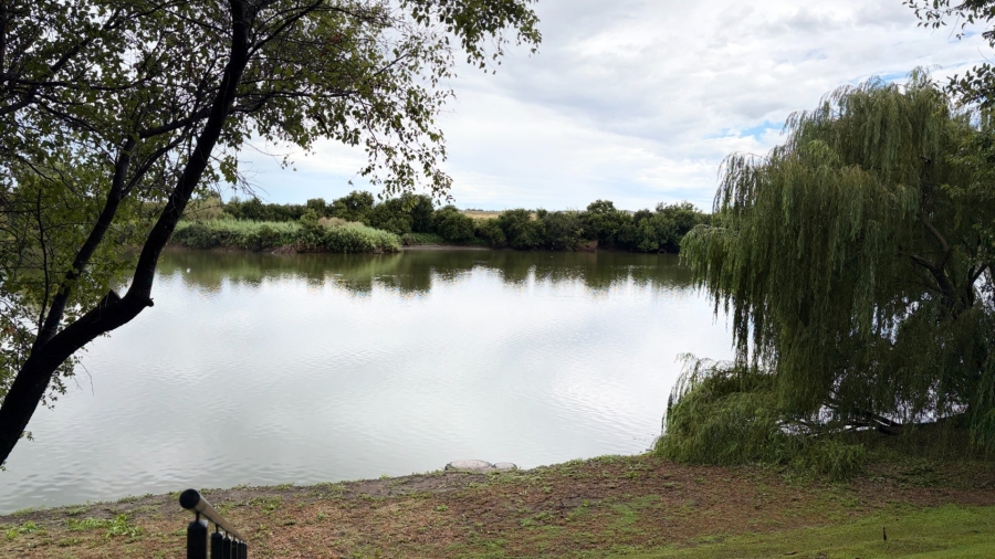 4 Bedroom Property for Sale in Viljoenskroon Rural Free State